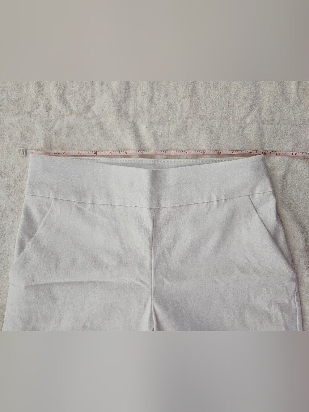 NWT New York & Company The Whitney White Pull On Stretch Shorts Small - Picture 5 of 10